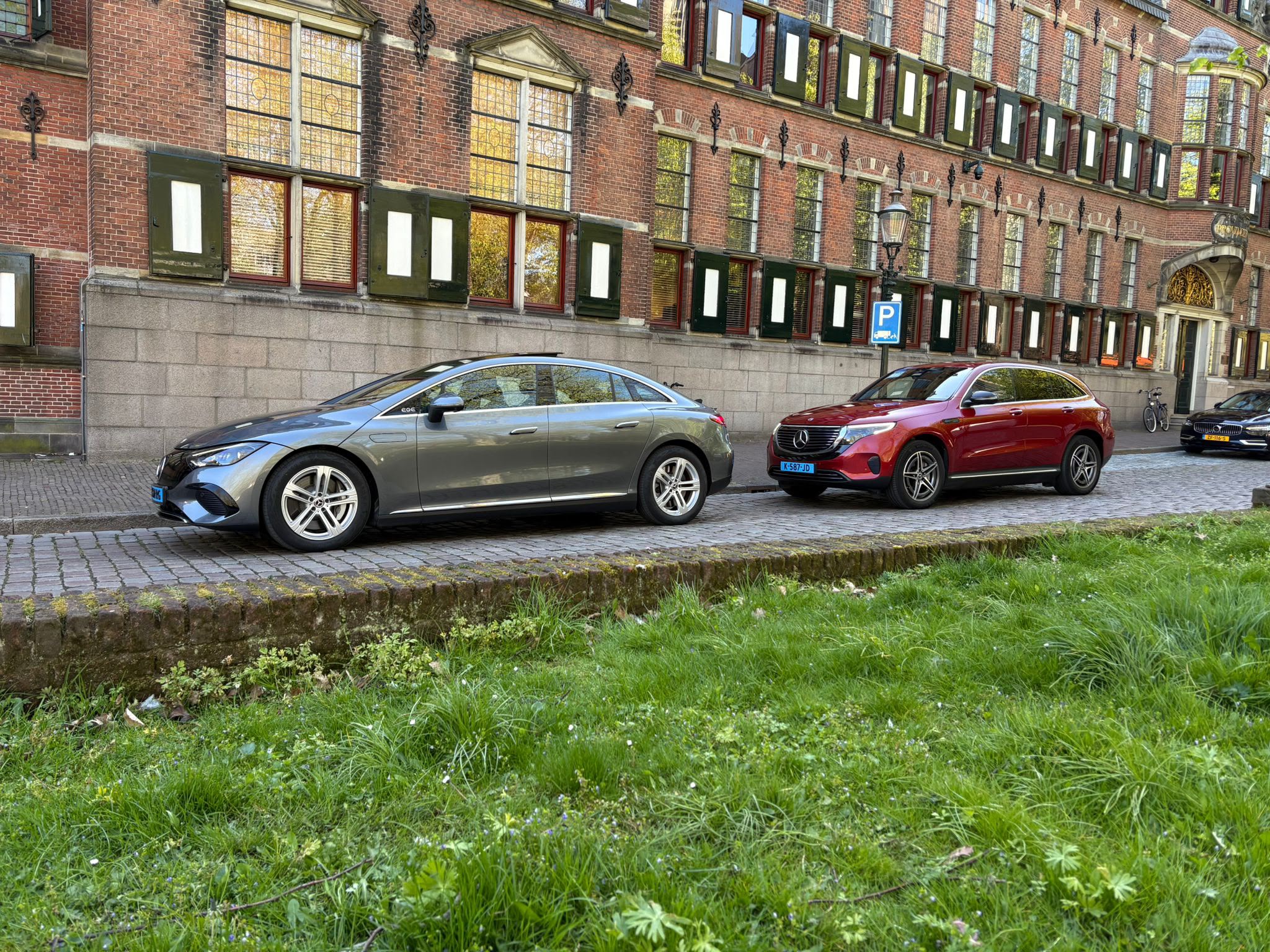 Kaihan Taxi Mercedes-Benz EQE en EQC elektrisch wagenpark